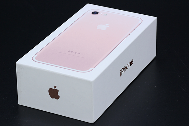 iPhone7 32GB MNCJ2J/A ドコモ △残債有り