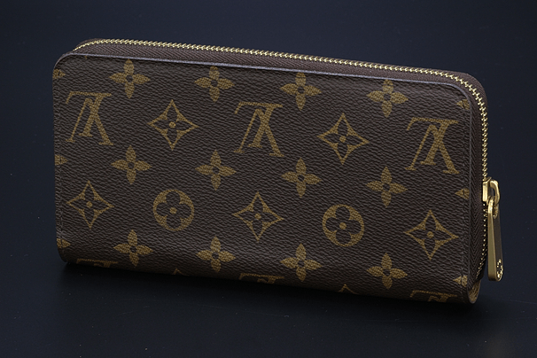 LV ジッピーウォレット M60017　モノグラム 